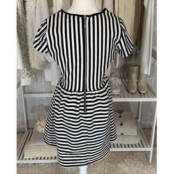 Forever 21 Women's Size L Black and White Striped Fit & Flare Dress #0365 - Picture 6 of 10